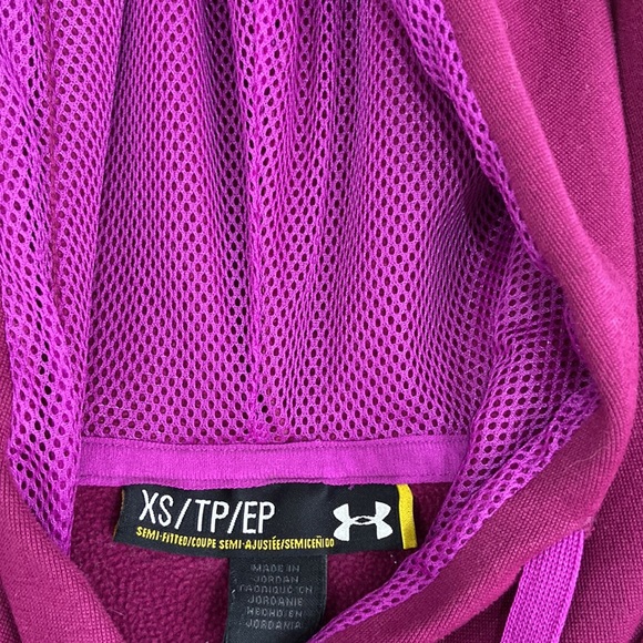 Under Armour pullover hoodie, In excellent used condition - Picture 2 of 5